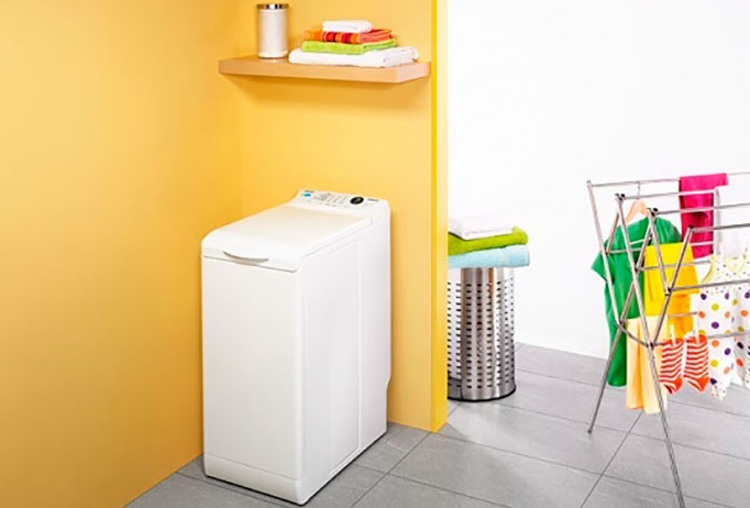Завдяки своїй компактності,   пральні машини з вертикальним завантаженням   нерідко стають вибором для невеликих ванних кімнат