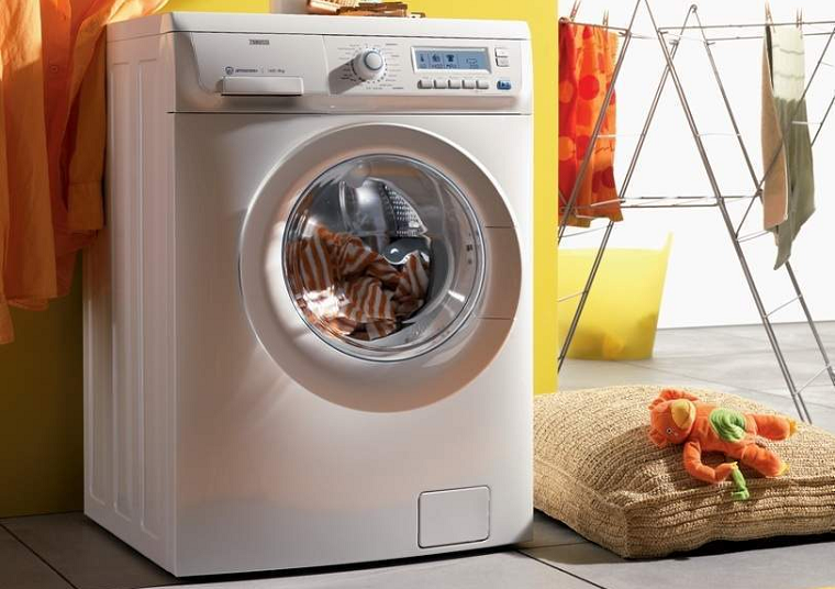 Все ж найбільш поширеними є пральні машинки з   горизонтальним завантаженням   - на ринку машин вони представлені в абсолютній більшості