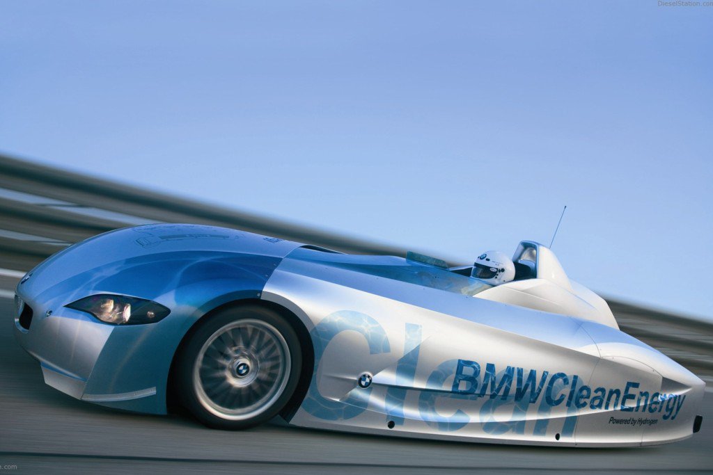 Компанія BMW активно продовжує роботи зі створення автомобіля, який працює на водневих паливних елементах