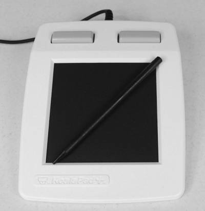 У 1984 році з'явився перший графічний планшет, вільно продавався користувачам-любителям і не призначений для суто практичних цілей