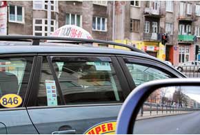 Вартість проїзду в таксі коливається в межах 2-2,4 zl за кілометр
