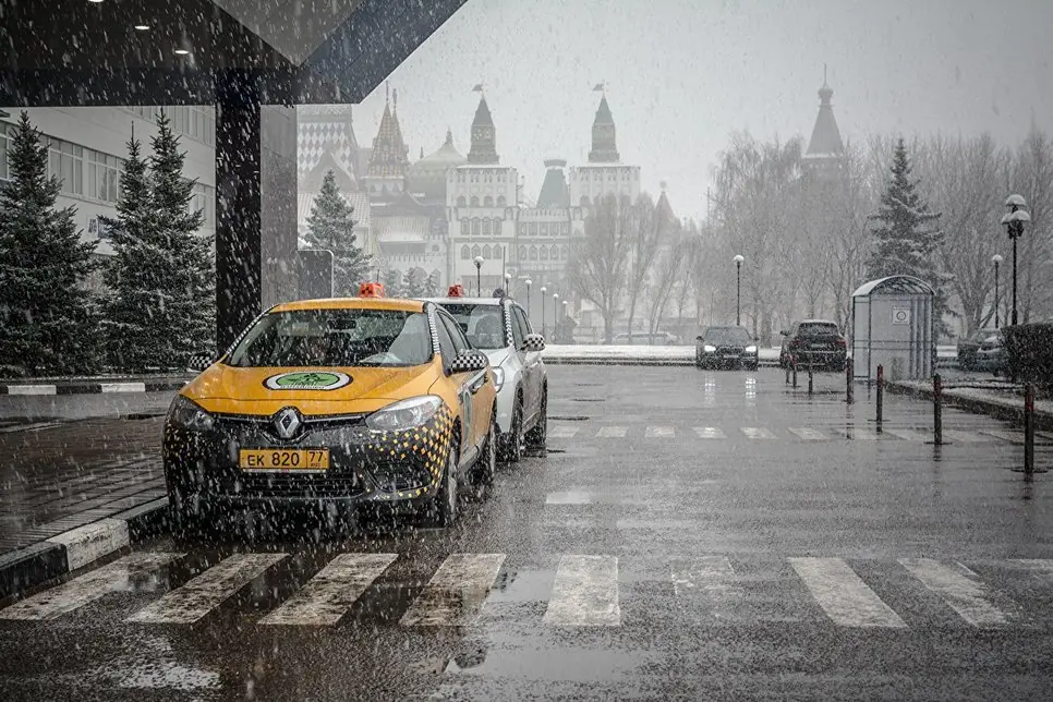 Ще більше збільшує потребу в пересуванні на таксі погана погода