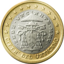На центральному диску - зображення герба кардинала-камерленго, тимчасового керівника Ватикану, в оточенні напису «SEDE VACANTE MMV»