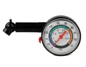 В яких одиницях вимірюється тиск в шинах   Рекомендований тиск в шинах зазвичай вказується або на внутрішній стороні лючка бензобака, або на бічній стійці в дверному отворі водія
