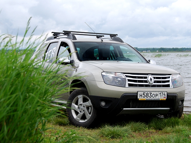 Ледве на ринку з'явився Renault Duster, виник у мене спокуса поміняти свій хетч на цілий кросовер, причому, за ті ж гроші