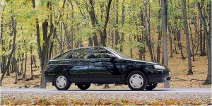 Випуск десятого сімейства ВАЗівських переднеприводников почався в 1995 році з седана - ВАЗ 2110, в 1998 році почалося виробництво універсала - ВАЗ 2111, а в 1999 році почалася збірка хетчбеків
