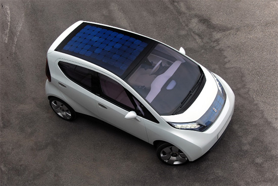 Електромобіль з сонячними батареями Bluecar (B0)