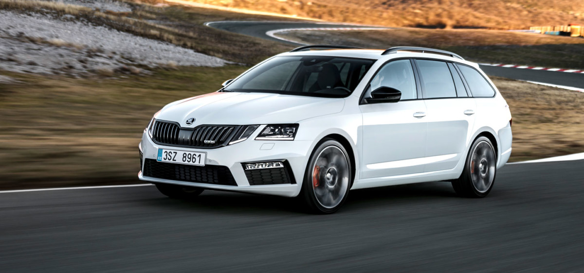 Поточне покоління Skoda Octavia A7 RS з бензиновим двигуном 2