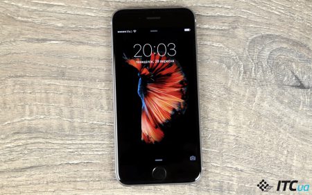Компанія Apple опублікувала на сайті   текст з вибаченнями   з приводу погіршення швидкості роботи iPhone після зменшення ємності батареї