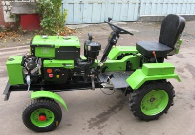 Виготовивши саморобний міні-трактор з мотоблока «Нева», можна вирішити проблеми, що виникають на присадибній ділянці