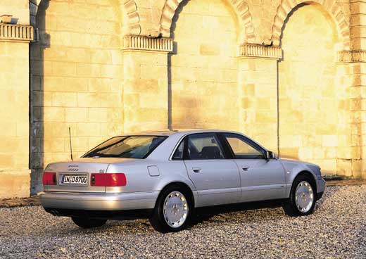 Все це знайшло застосування в серійному Audi А8, який з'явився у продажу вже в 1994 році
