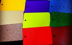 Для фарбування в будь-який колір фарбою Раптор    слід купити комплект виробника U-POL з речовиною мутно-білястого кольору