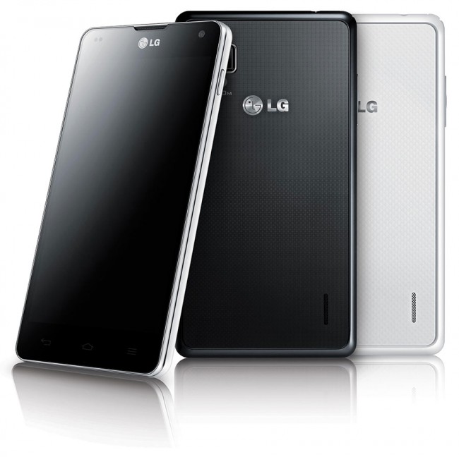 У продаж смартфон надійде відразу в двох варіантах забарвлення корпусу, чорному (як в огляді) і білому