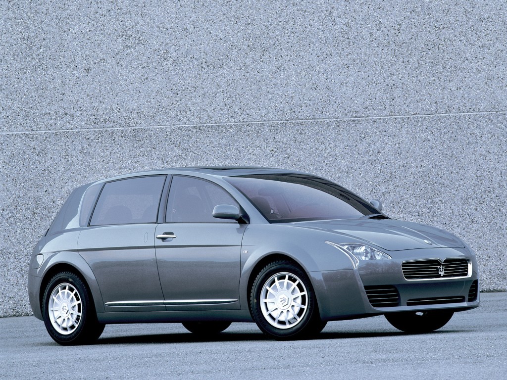 Ну, в порівнянні зі звичайними суперкарами компанії сімейний Maserati Buran, розроблена Italdesign, дійсно здавалася досить повсякденною, хоча автомобіль був вищого класу, в довжину нараховував 5 метрів і приводився в рухом 370-сильним двигуном